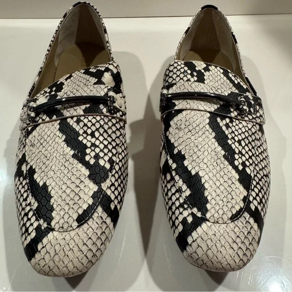 Enzo Angiolini Women's Snakeskin Loafers - Picture 2 of 9